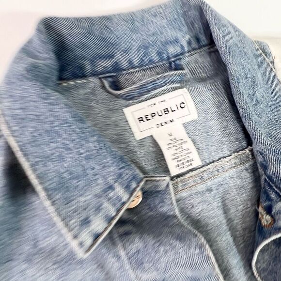 Republic Denim Jacket Womens Medium Two-Tone Button-Up oversized Raw hem - Picture 2 of 7